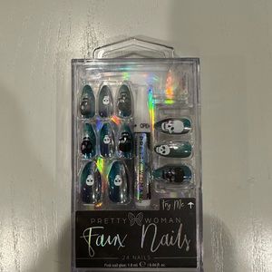 24pc Halloween Faux Nails set